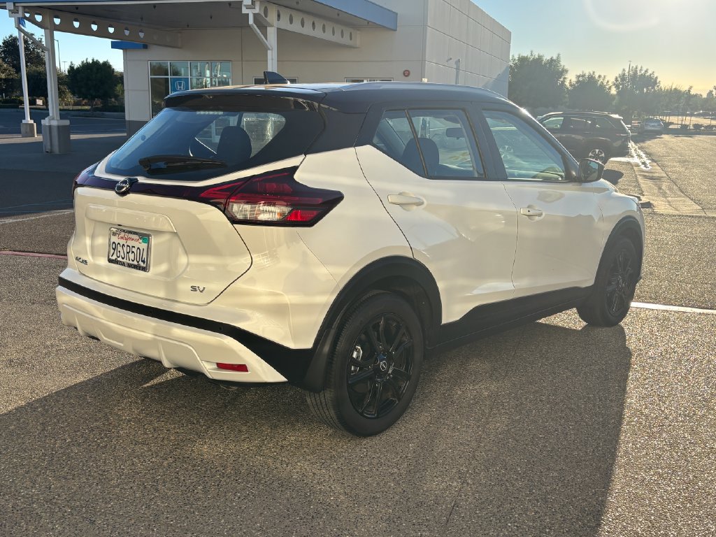 Used 2023 Nissan Kicks SV FWD image 5