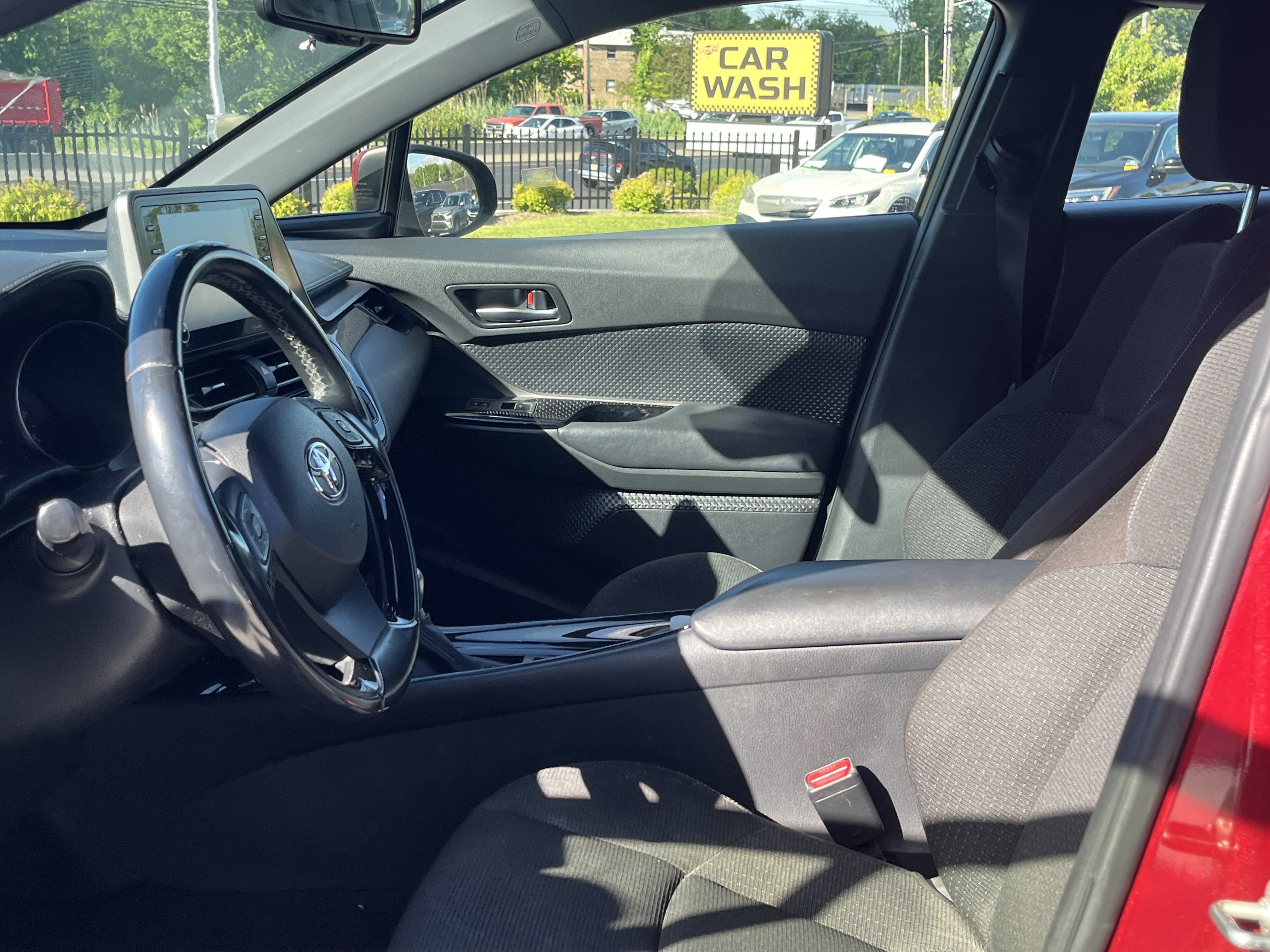 Certified 2019 Toyota C-HR XLE FWD image 5