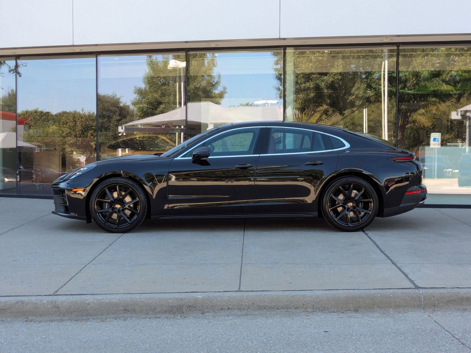 New 2026 Porsche Panamera image 2