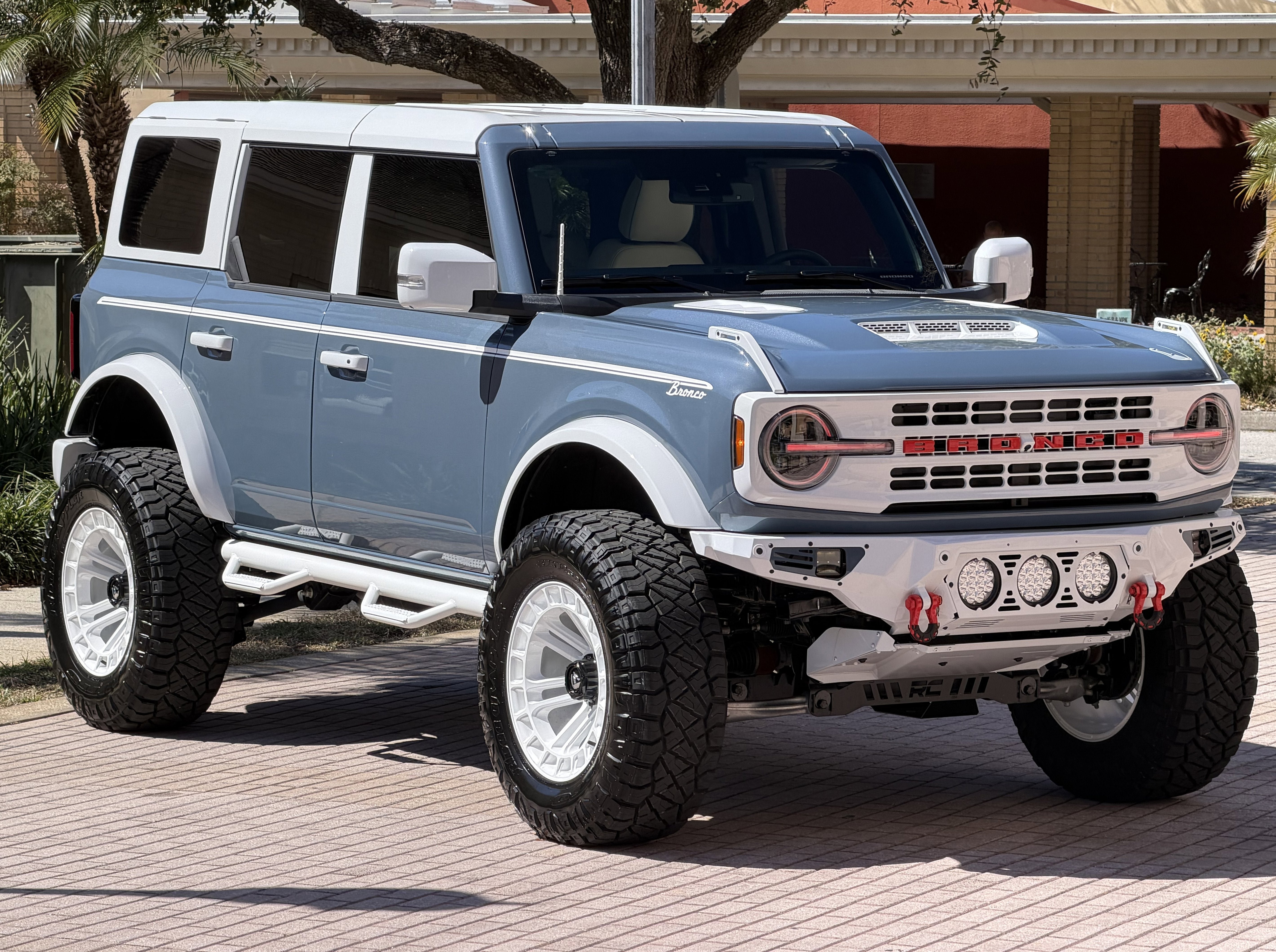 Used 2025 Ford Bronco Outer Banks AWD/4WD image 30