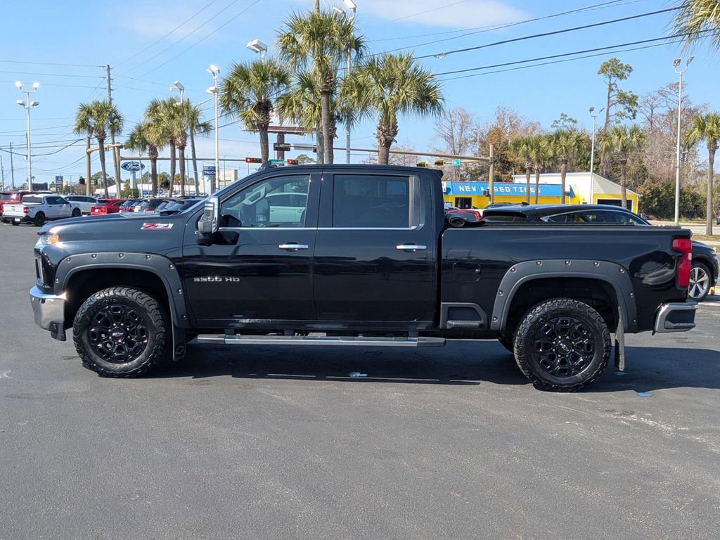 Used 2020 Chevrolet Silverado 3500 LTZ w/ LTZ Premium Package image 9