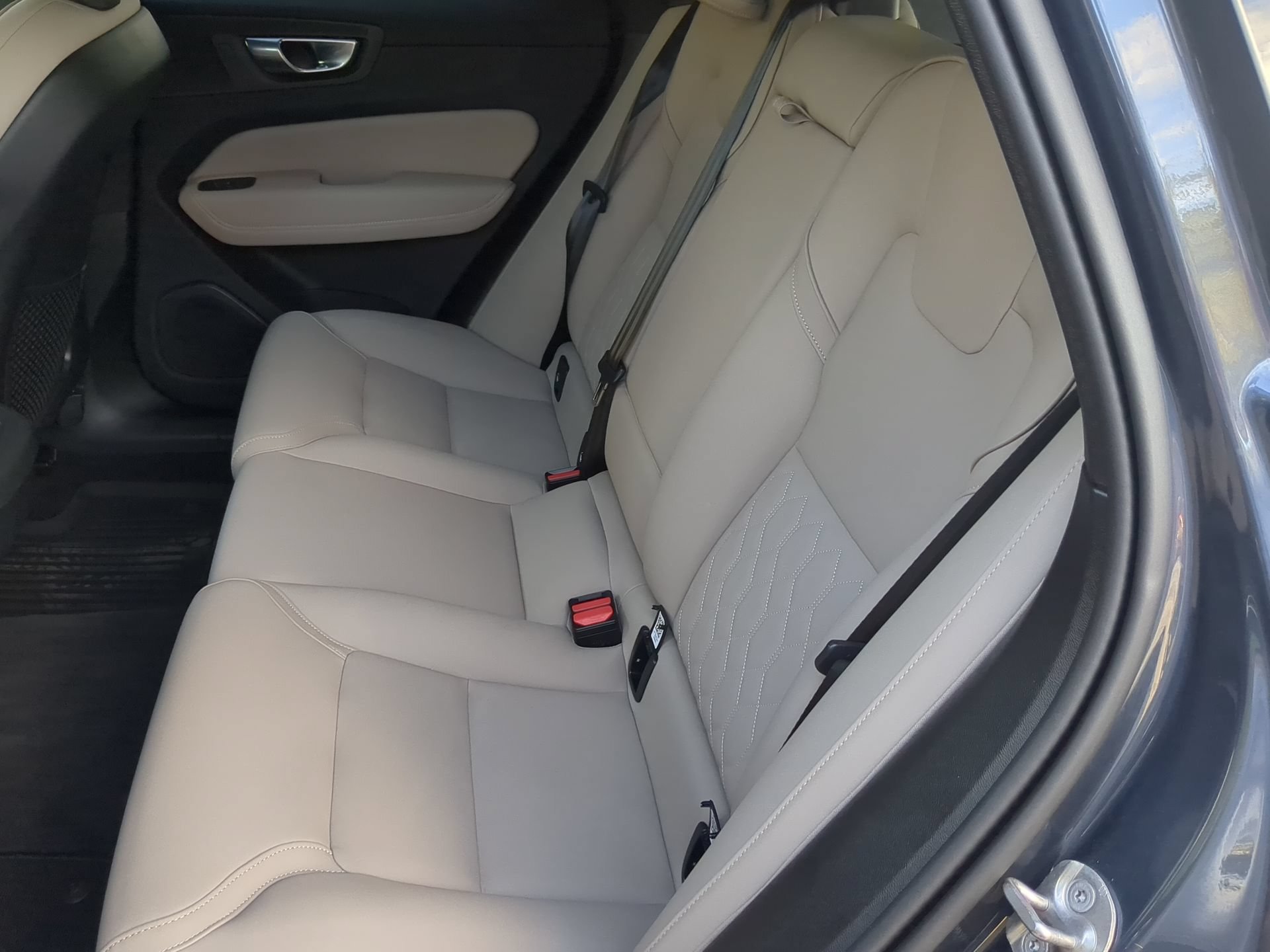 Used 2026 Volvo XC60 B5 Plus AWD/4WD image 54