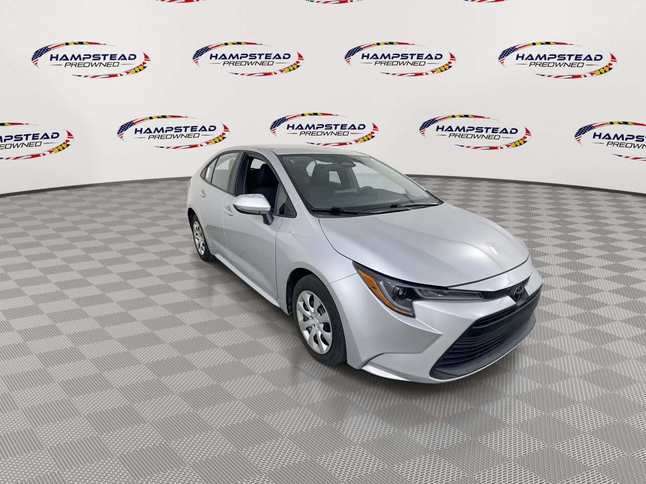 Used 2024 Toyota Corolla LE FWD image 3