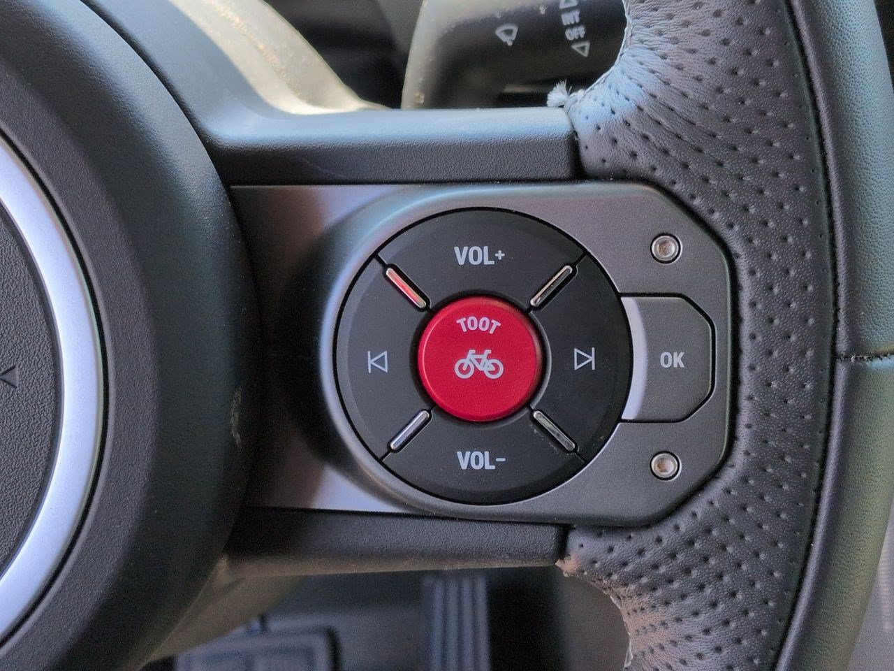 Used 2025 INEOS Grenadier AWD/4WD image 12