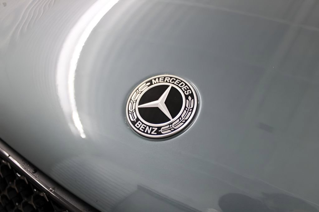 Used 2025 Mercedes-Benz GLC 350e 4MATIC image 41