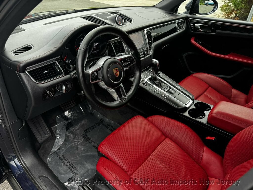Used 2017 Porsche Macan AWD/4WD image 16