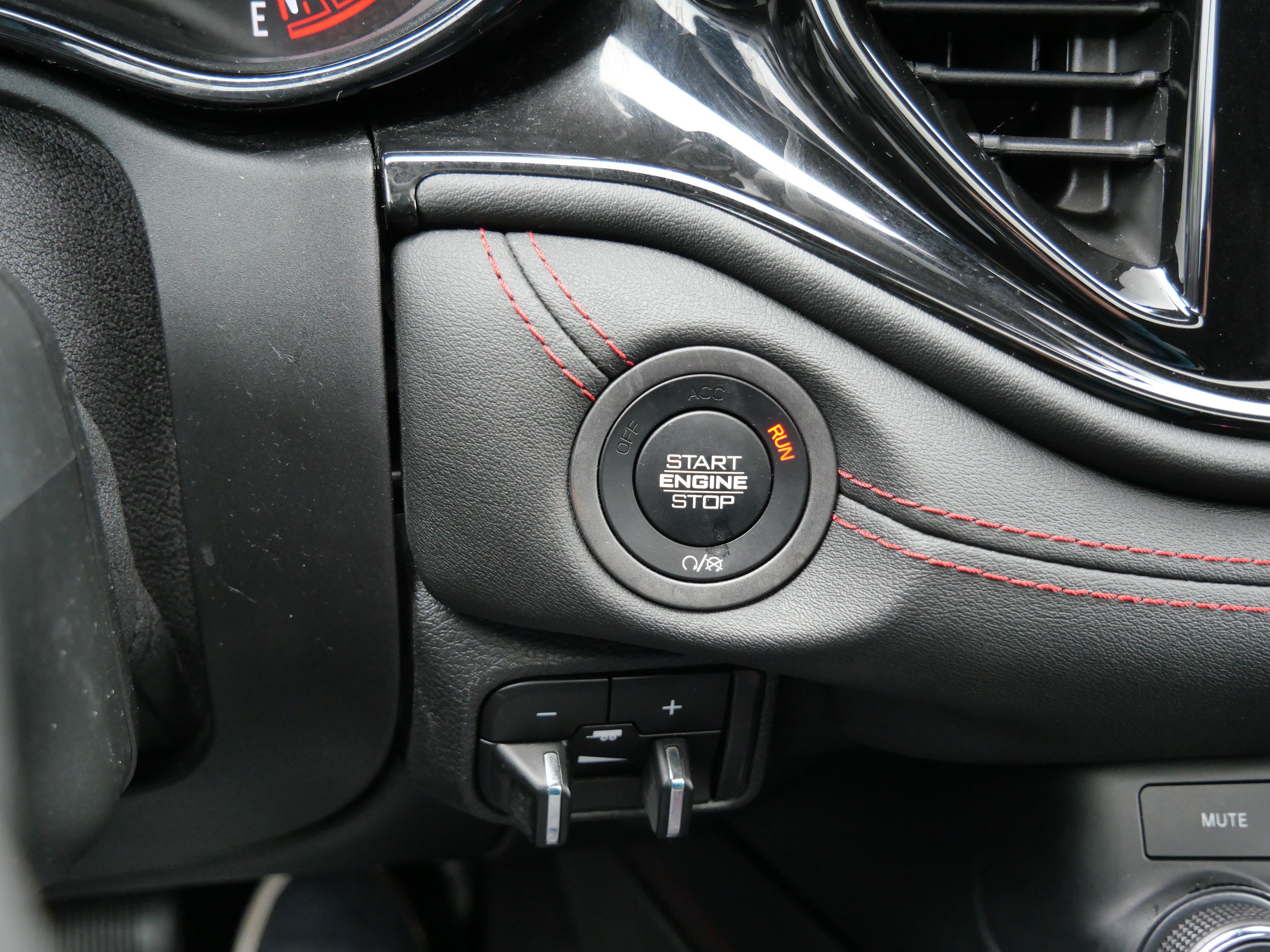 Used 2024 Dodge Durango R/T AWD/4WD image 31