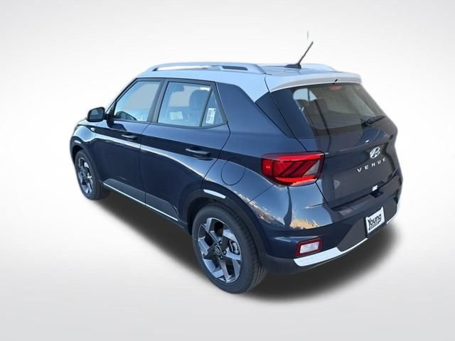 Used 2025 Hyundai Venue Limited image 7