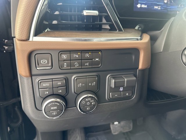 New 2026 Chevrolet Suburban High Country image 20