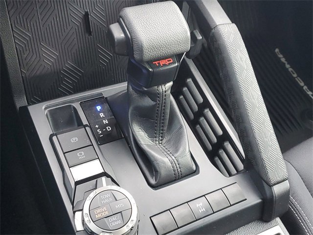 Used 2024 Toyota Tacoma TRD Off-Road image 26