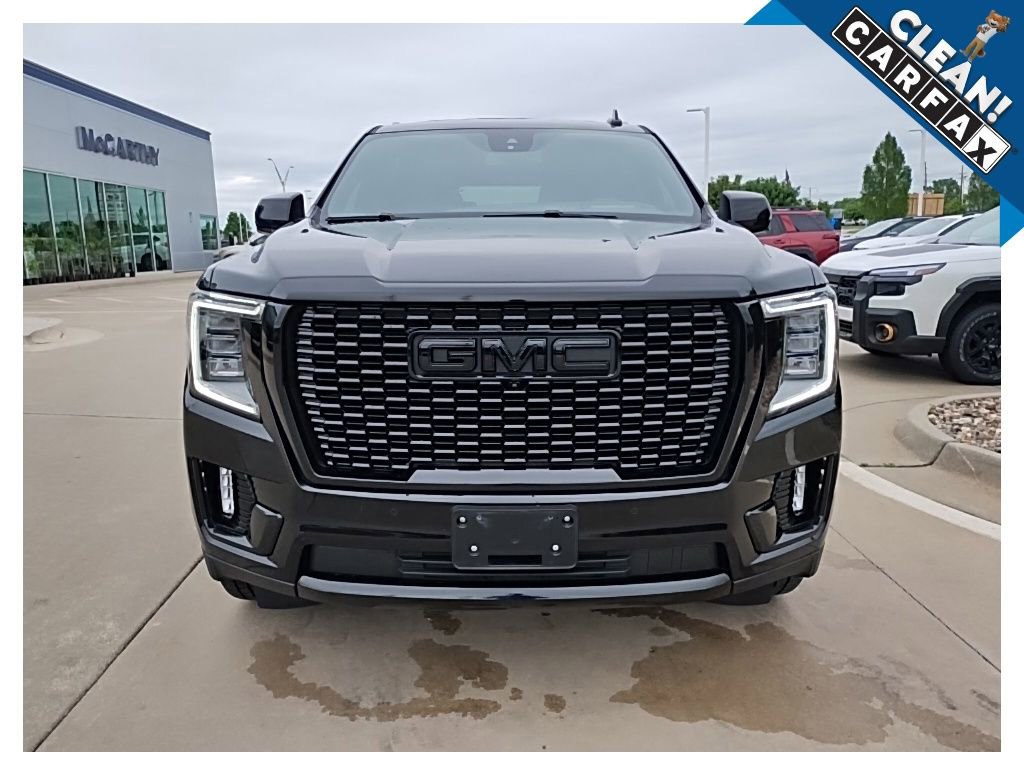 Used 2023 GMC Yukon XL Denali AWD/4WD image 3