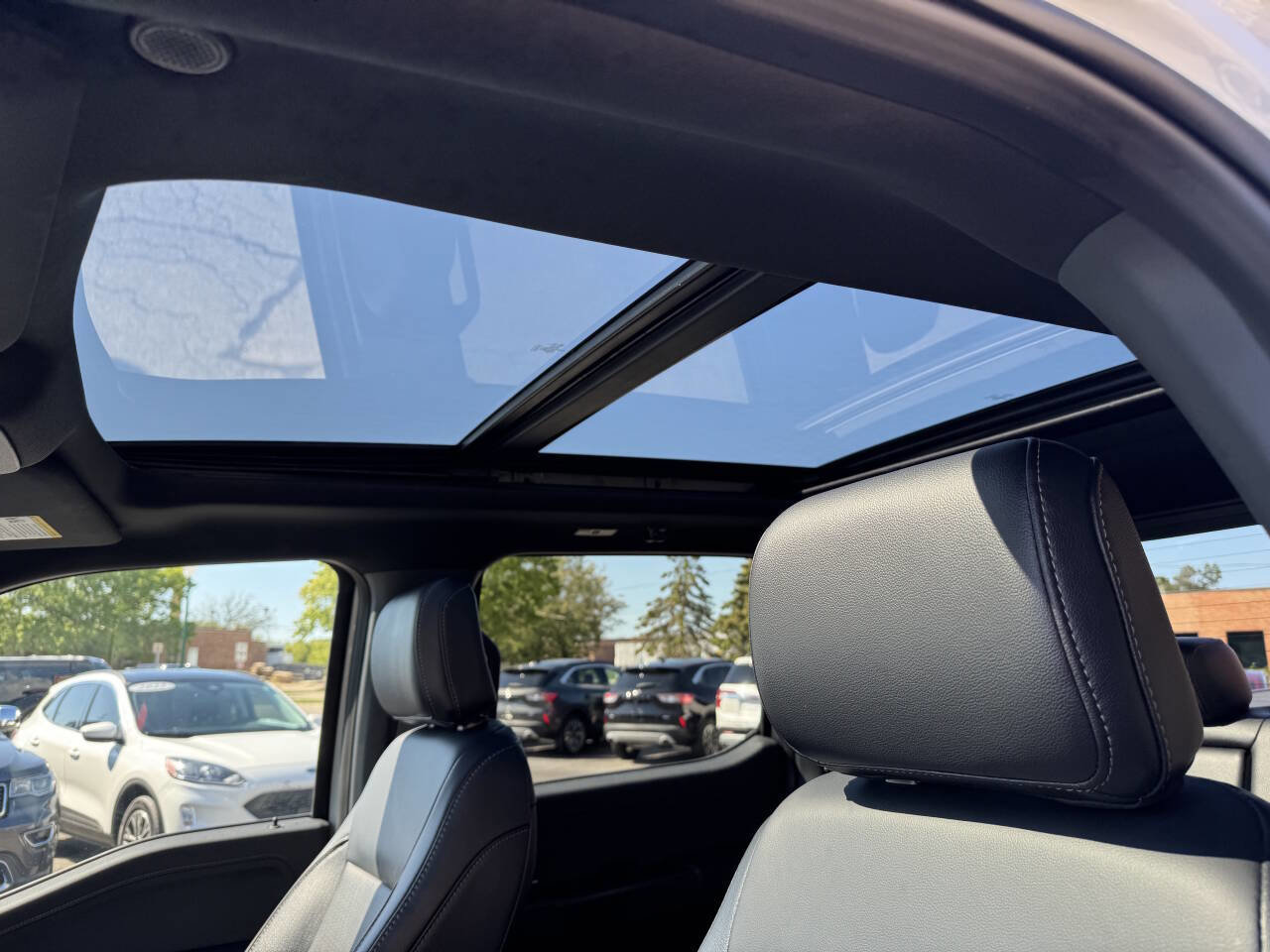 Used 2024 Ford F150 Lariat image 3