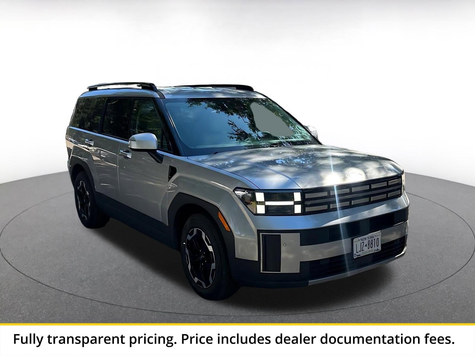 Used 2025 Hyundai Santa Fe SEL FWD image 1