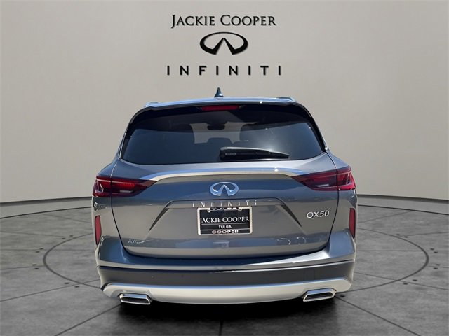 New 2025 INFINITI QX50 Luxe image 4