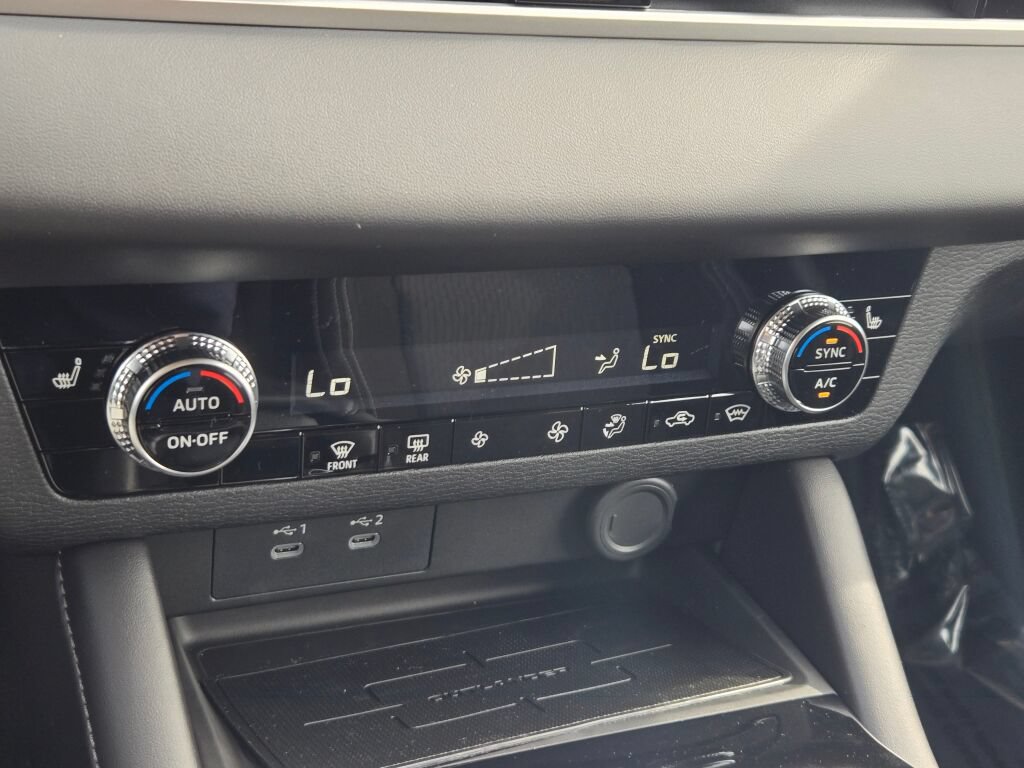 New 2027 Mitsubishi Outlander ES AWD/4WD image 19