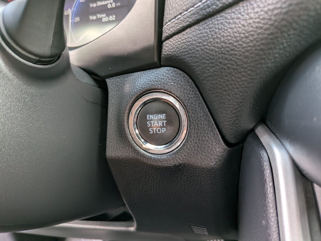 Used 2025 Toyota RAV4 Limited FWD image 31