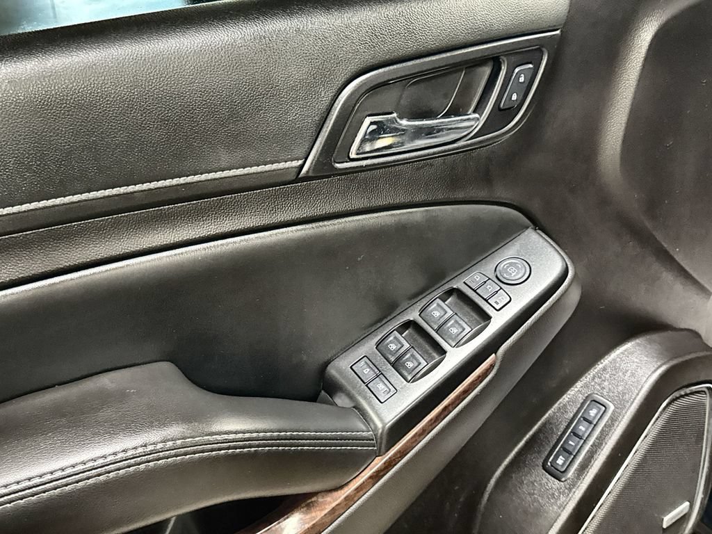 Used 2016 GMC Yukon XL SLT w/ Open Road Package AWD/4WD image 14