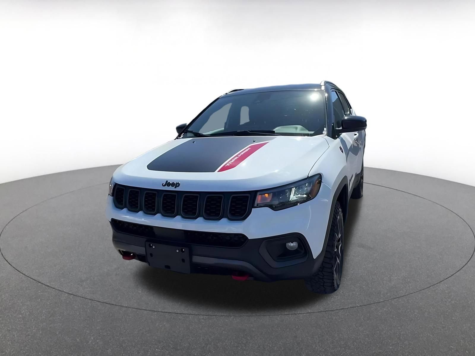 Used 2025 Jeep Compass Trailhawk image 7