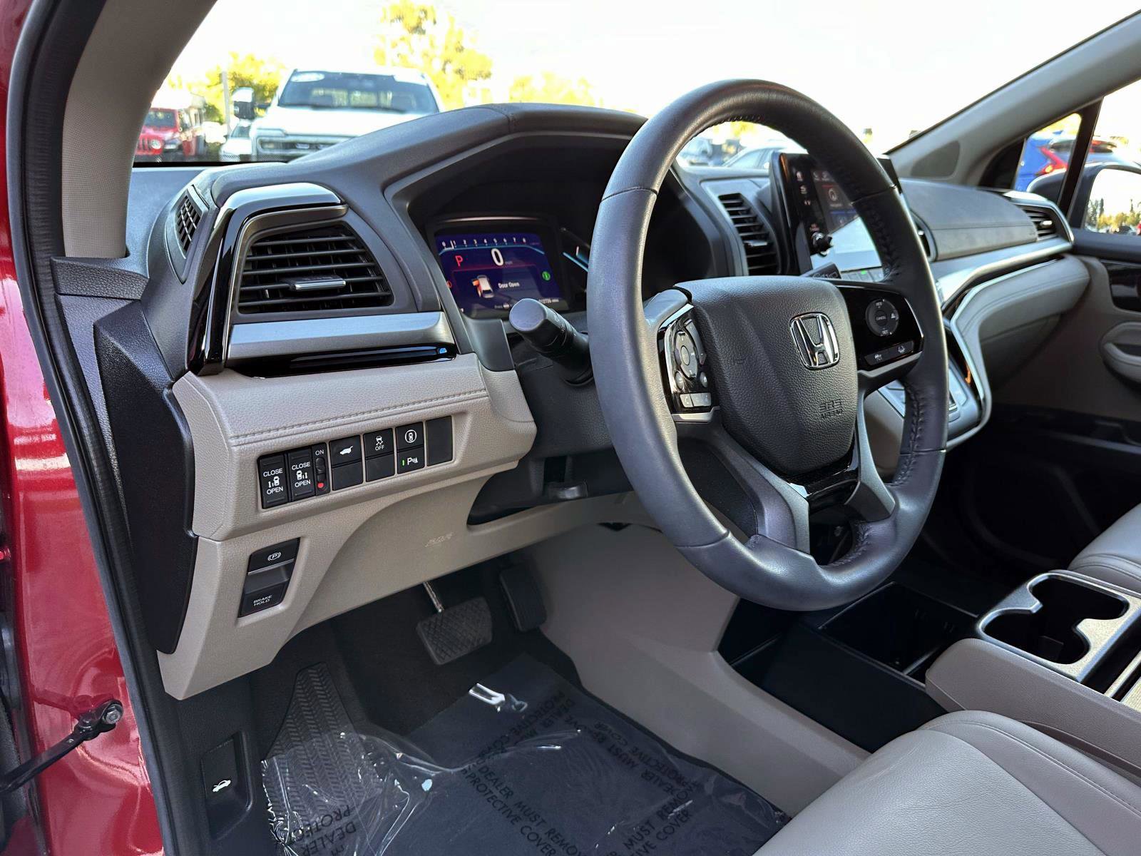 Used 2023 Honda Odyssey Touring image 18