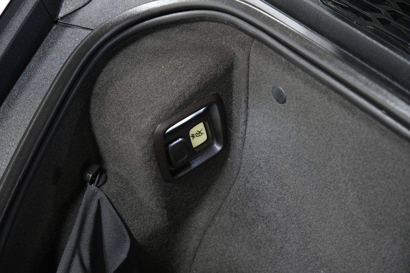 Used 2025 Chevrolet Corvette E-Ray w/ Stealth Interior Trim Package AWD/4WD image 26