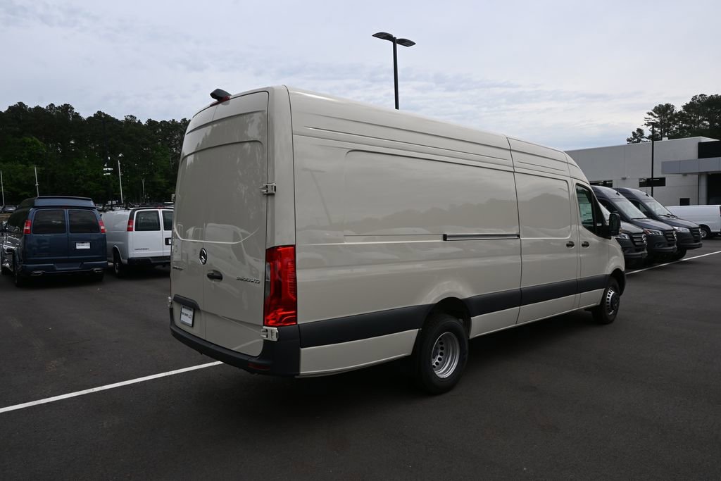 Used 2025 Mercedes-Benz Sprinter 3500 image 23