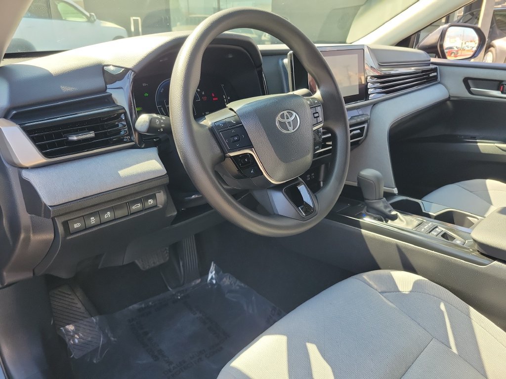 Used 2025 Toyota Camry LE w/ Convenience Package FWD image 20
