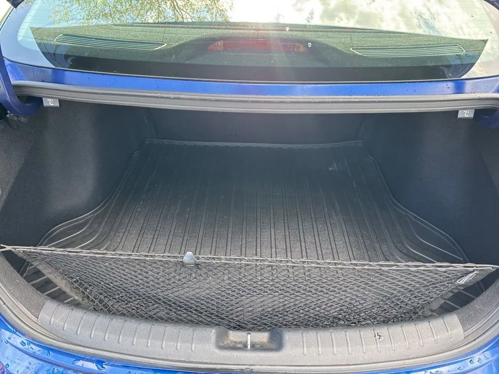 Used 2019 Kia Forte LXS FWD image 9