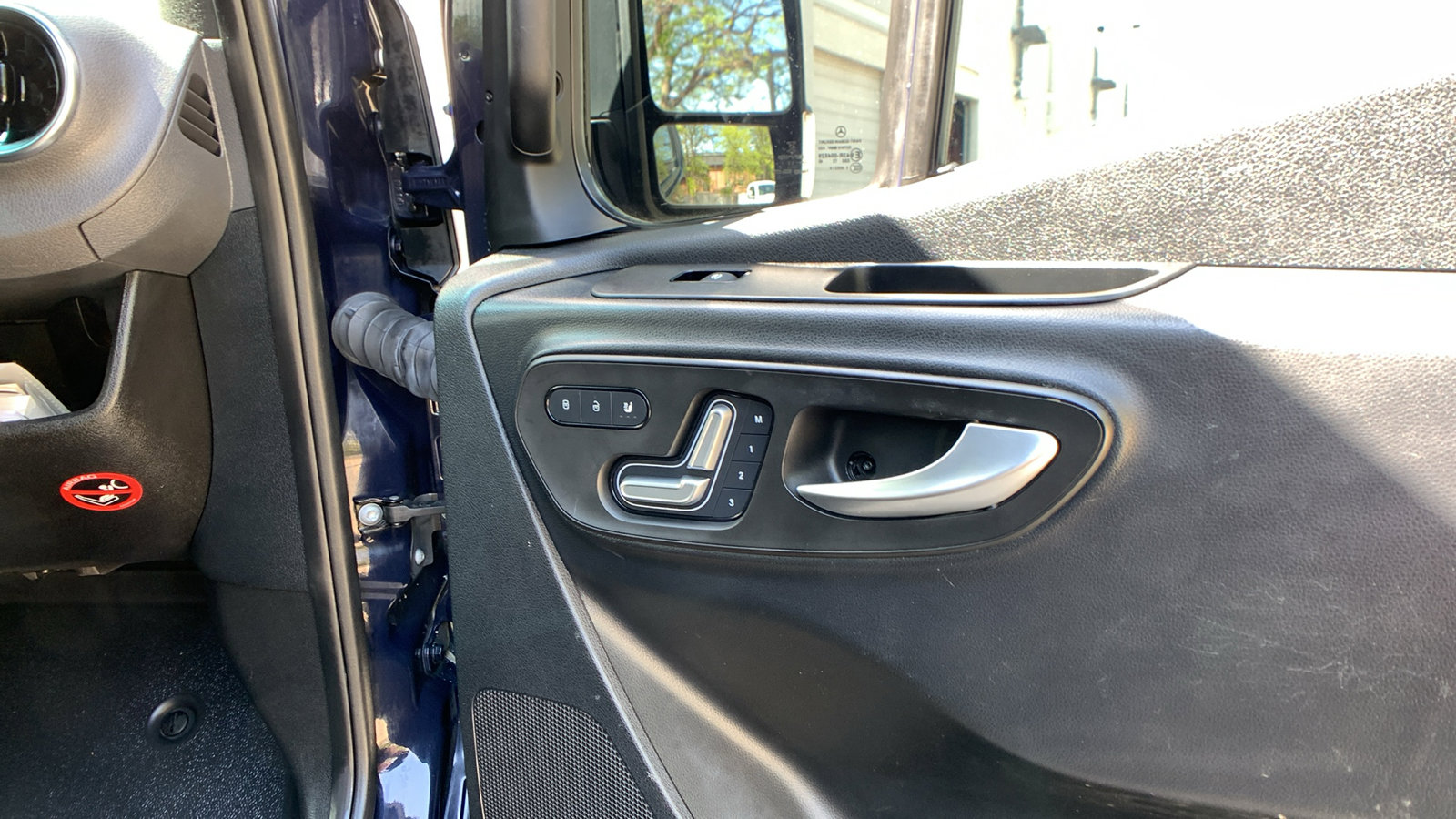Used 2023 Mercedes-Benz Sprinter 2500 image 19