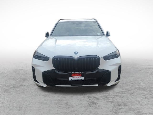 Used 2024 BMW X5 xDrive50e w/ M Sport Package image 2