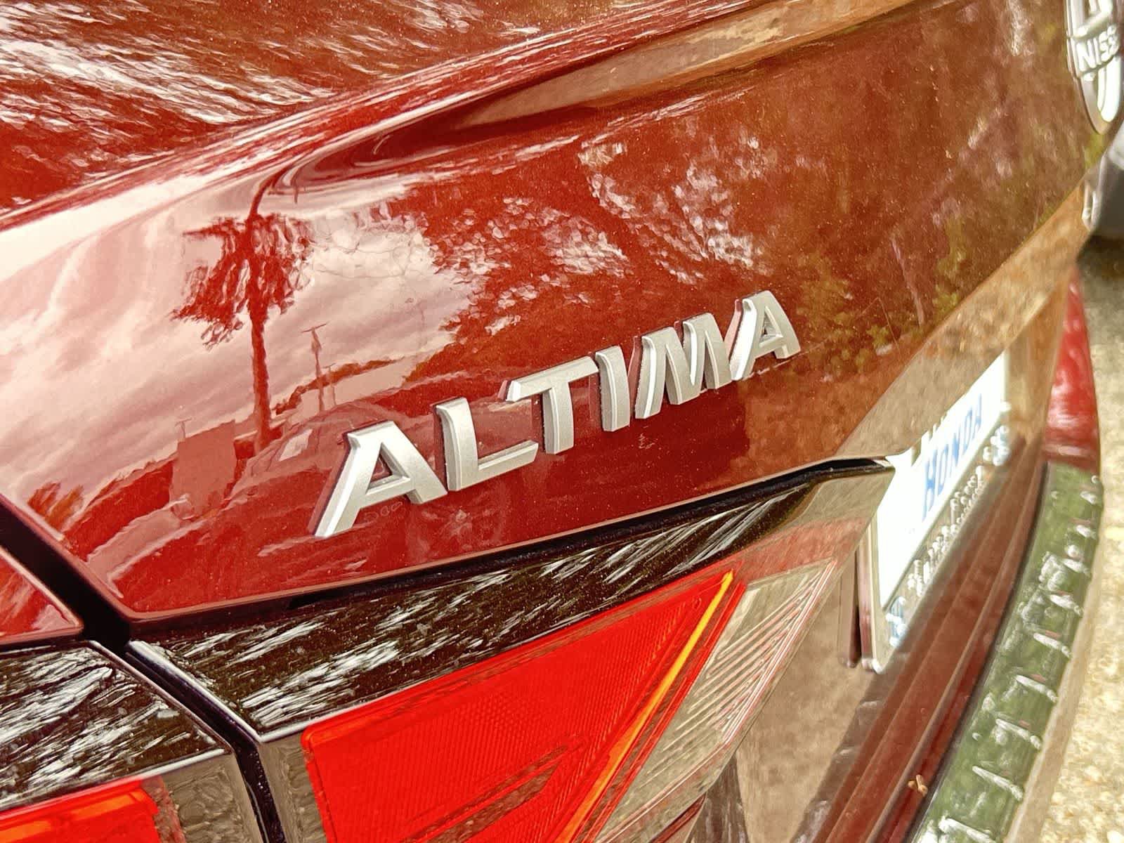 Used 2023 Nissan Altima 2.5 SL FWD image 9