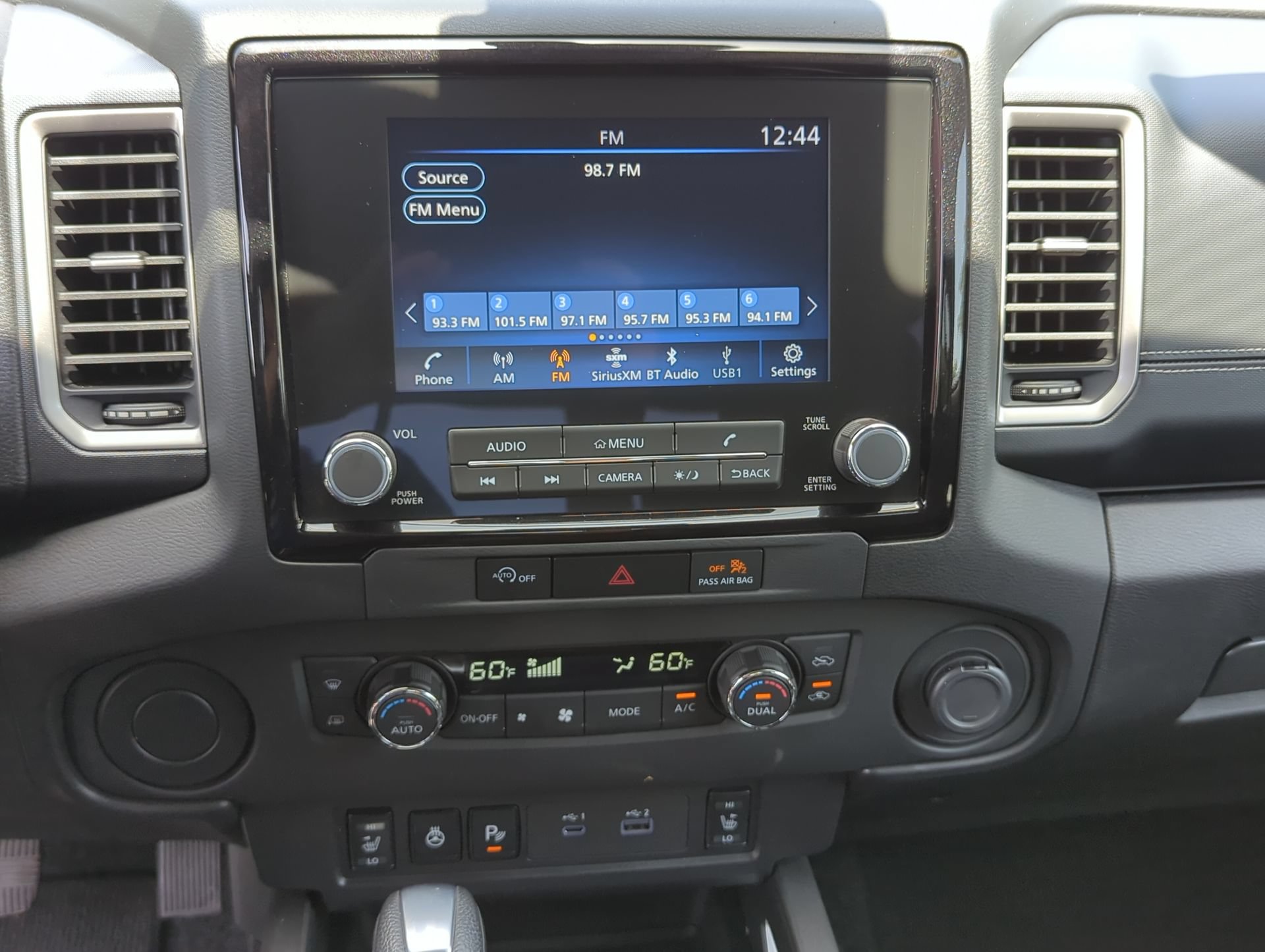 Used 2024 Nissan Frontier SL w/ Technology Package RWD image 23
