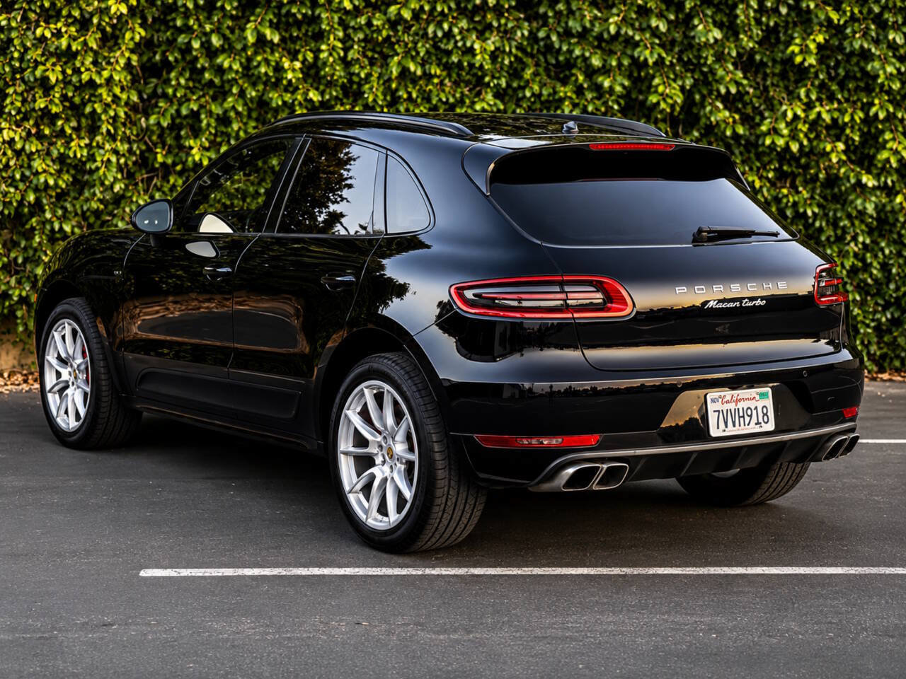 Used 2015 Porsche Macan Turbo AWD/4WD image 5