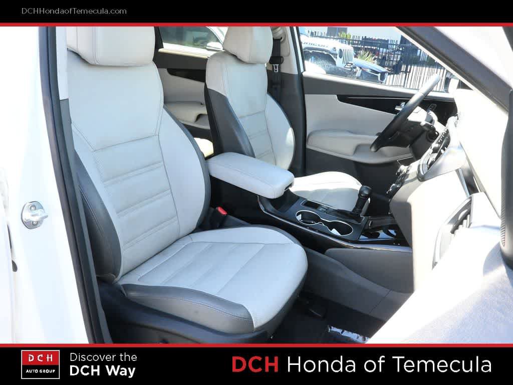 Used 2017 Kia Sorento SX FWD image 22