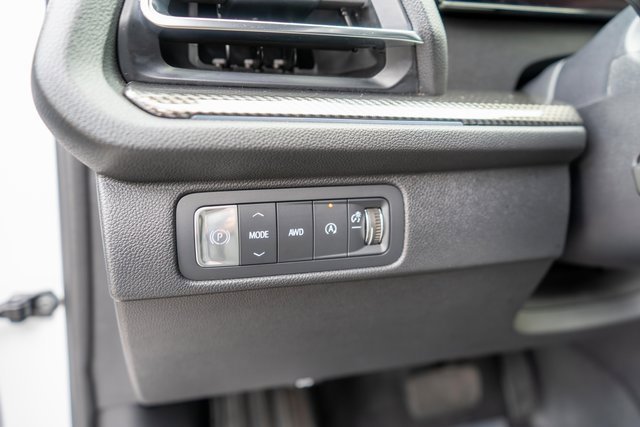 Used 2025 Chevrolet Traverse High Country image 23