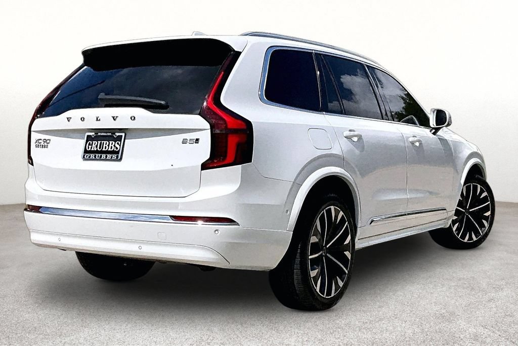 Certified 2025 Volvo XC90 B5 Plus AWD/4WD image 2
