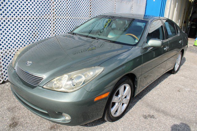 Used 2005 Lexus ES 330 FWD image 3