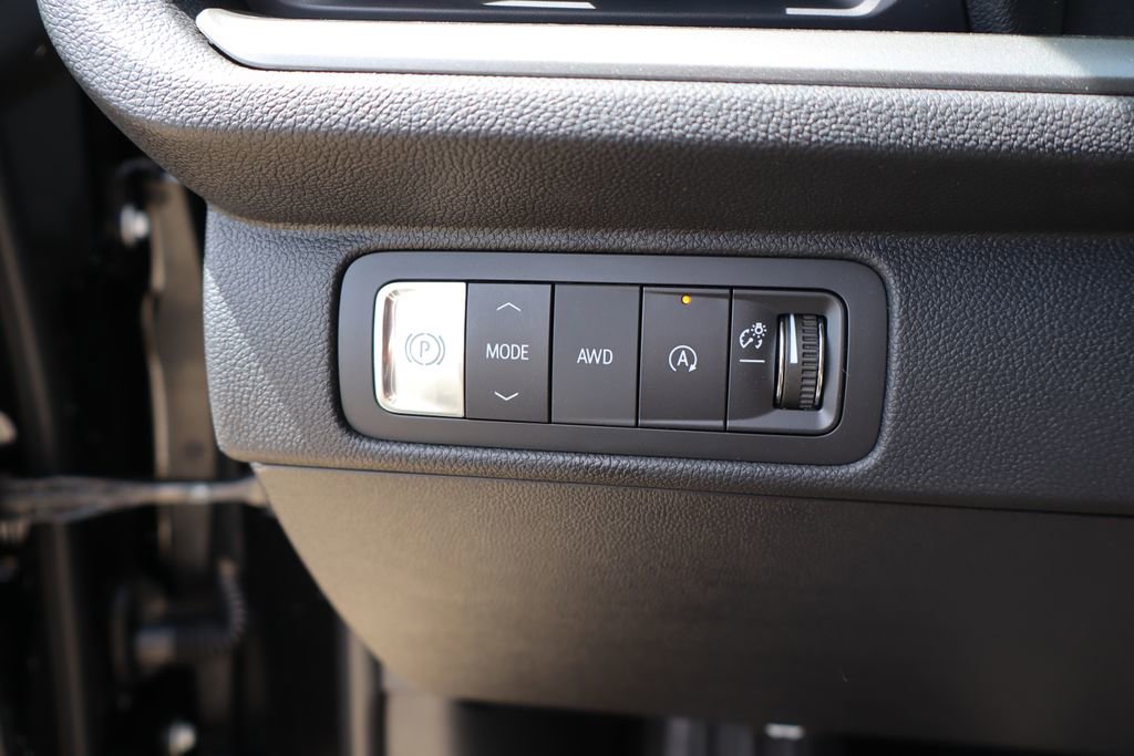 New 2026 Chevrolet Traverse LT AWD/4WD image 16