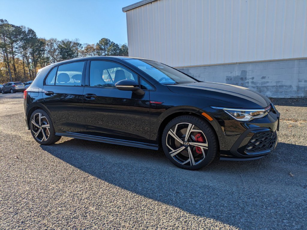 New 2024 Volkswagen GTI SE FWD image 2