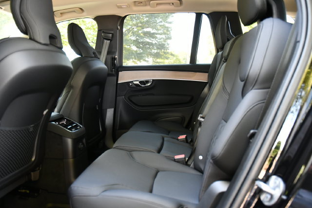 New 2026 Volvo XC90 T8 Plus w/ Protection Package AWD/4WD image 16