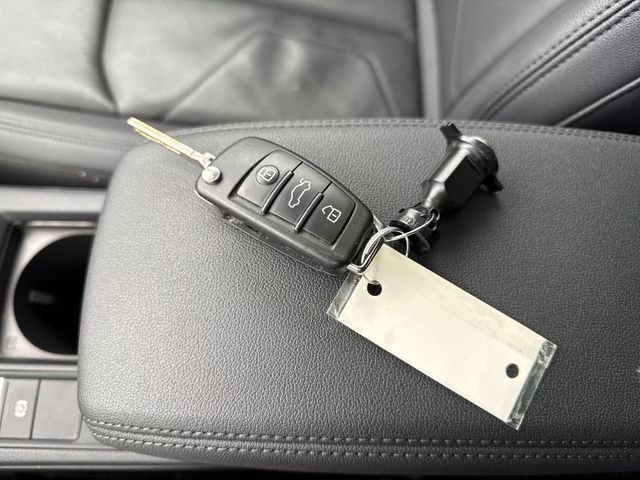 Used 2024 Audi Q3 2.0T Premium image 13