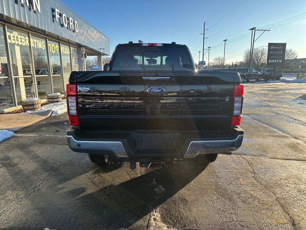 Used 2020 Ford F250 Lariat w/ Chrome Package image 4