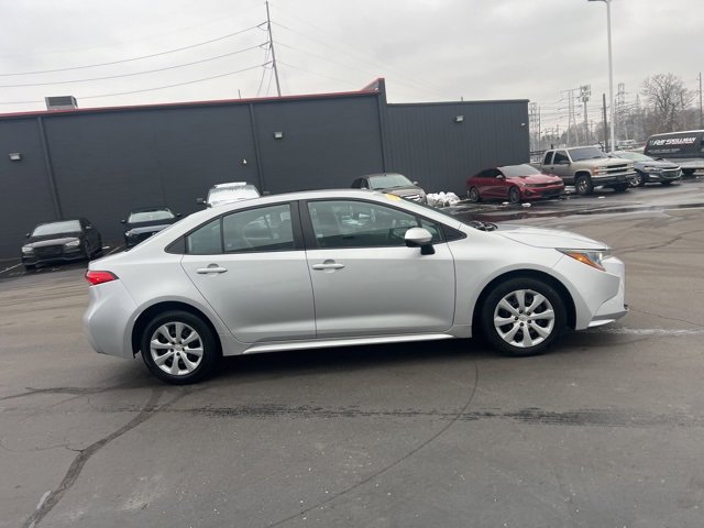 Used 2024 Toyota Corolla LE image 4