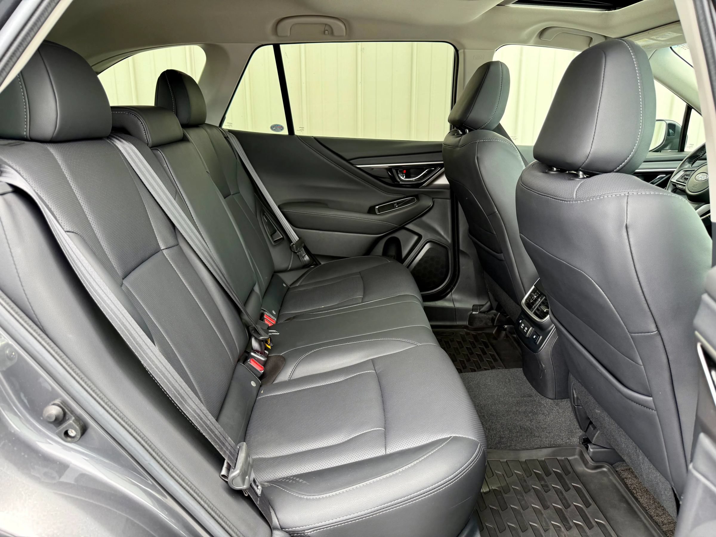 Used 2021 Subaru Outback Limited XT AWD/4WD image 37