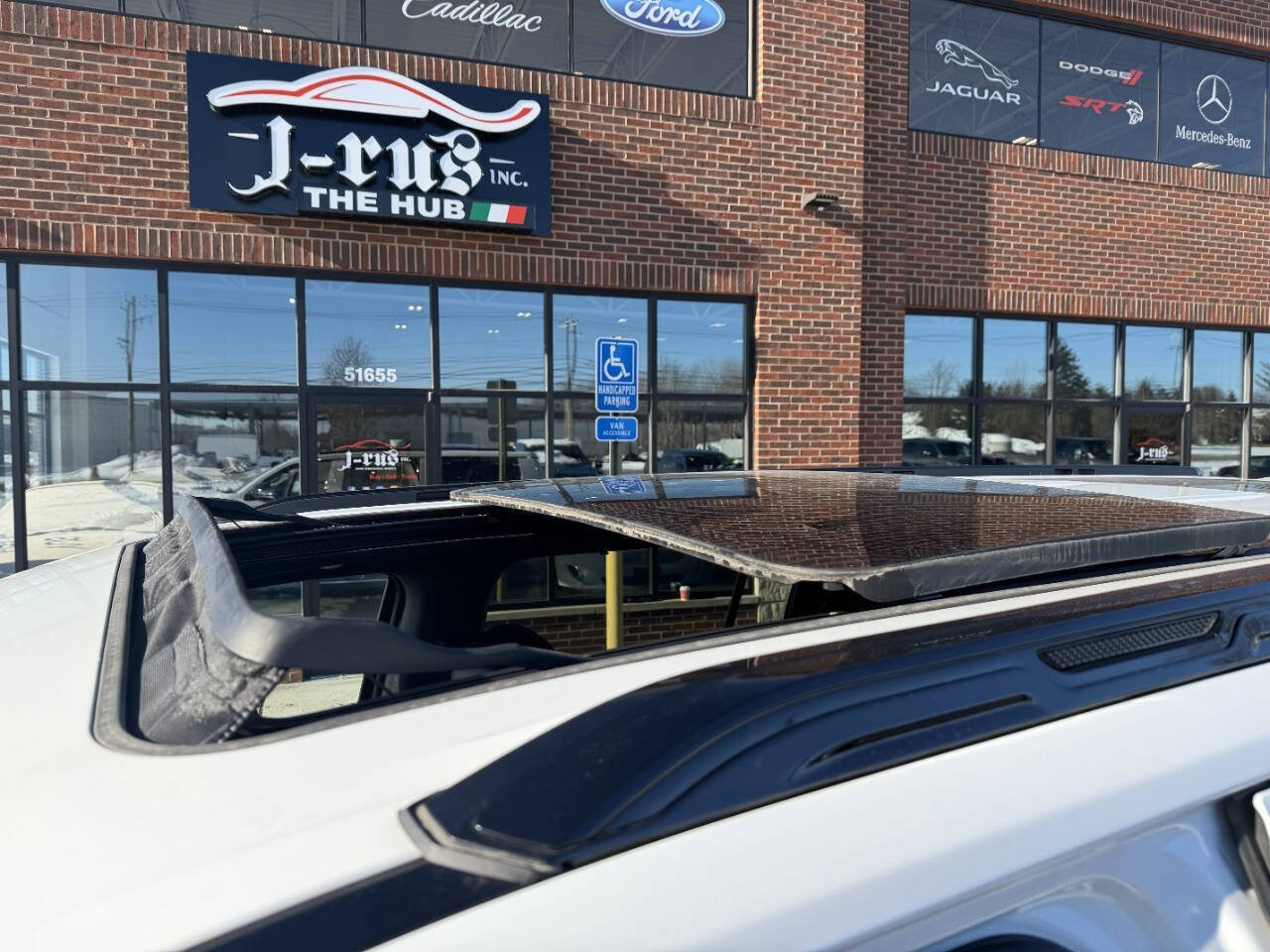 Used 2024 Jeep Wagoneer L Series II w/ Convenience Group I image 26