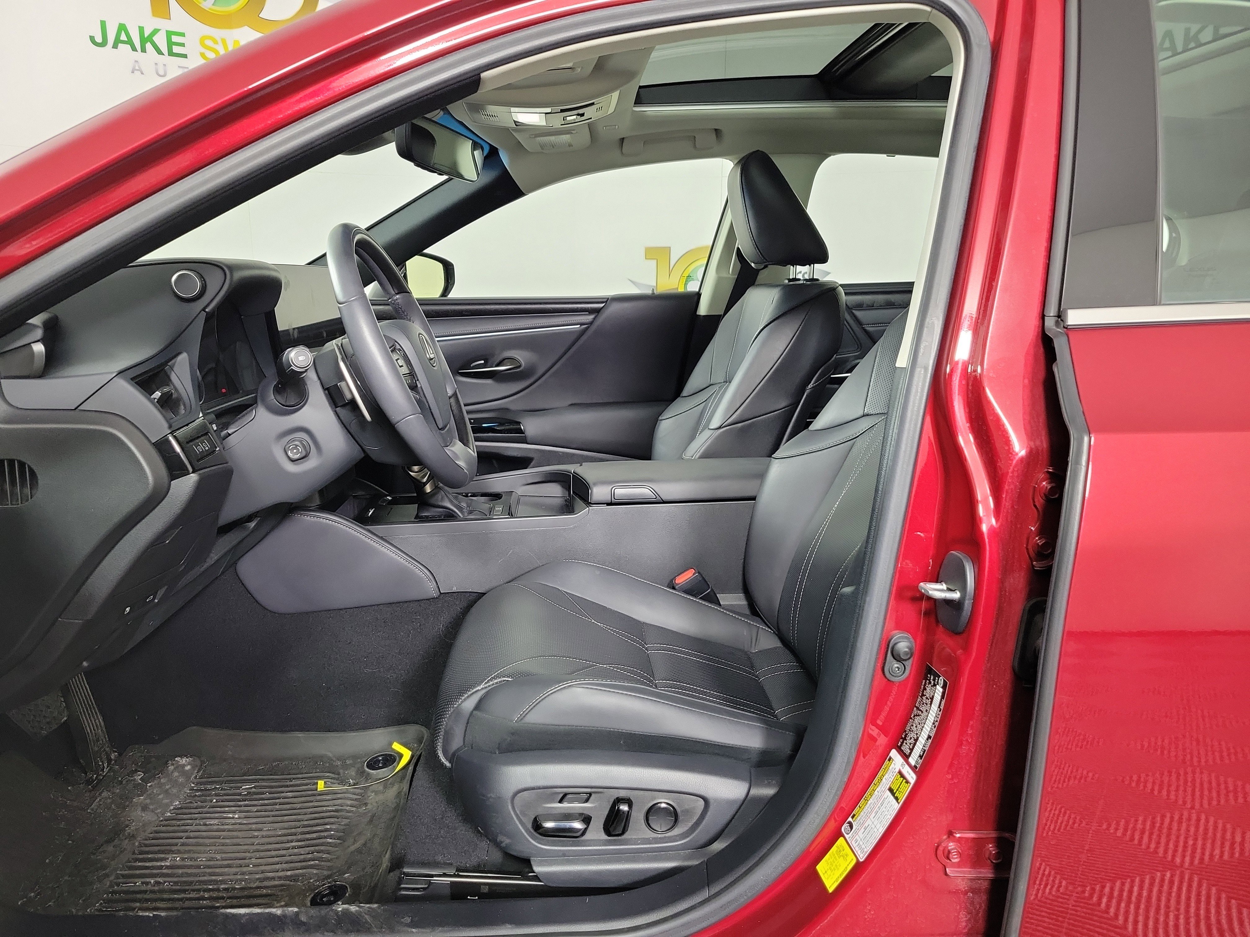 Used 2023 Lexus ES 350 Ultra Luxury w/ Accessory Package (Z1) image 5