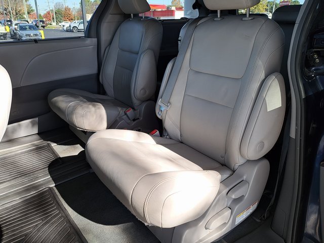Used 2019 Toyota Sienna XLE Premium image 23