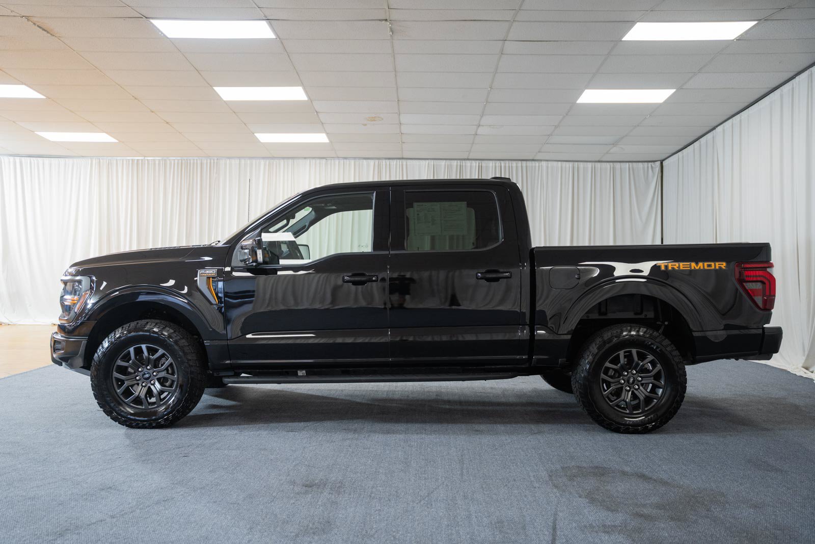Used 2025 Ford F150 Tremor w/ Equipment Group 402A High AWD/4WD image 4