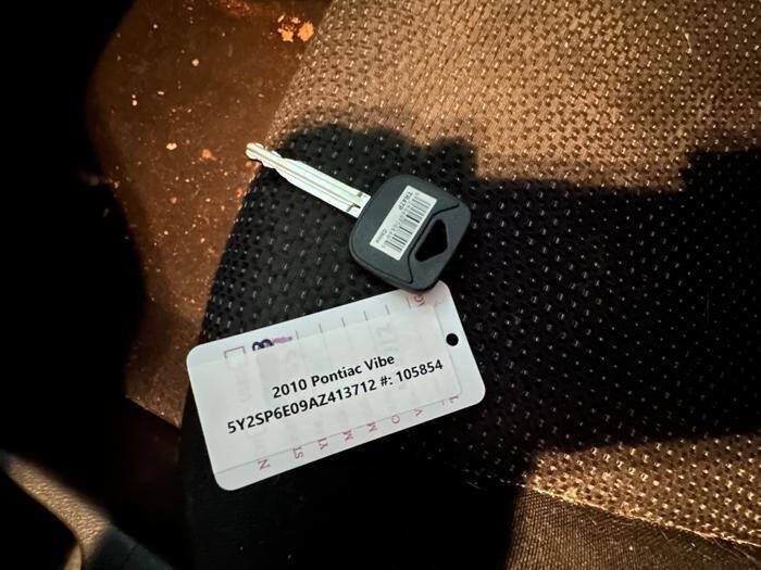 Used 2010 Pontiac Vibe w/ Preferred Package FWD image 46