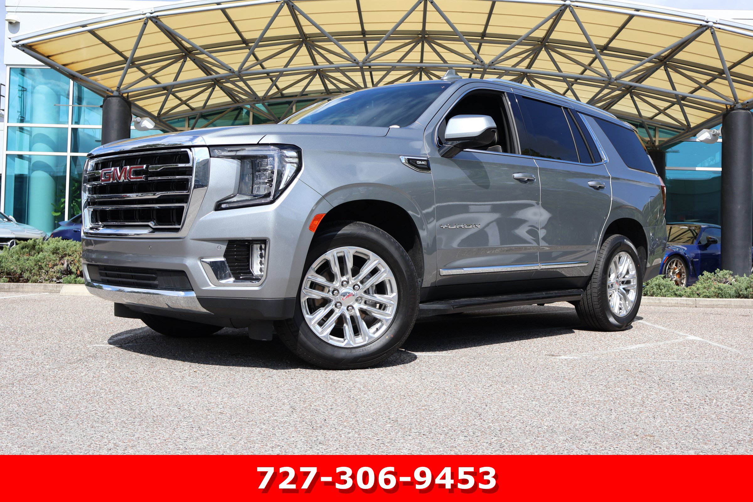 Used 2023 GMC Yukon SLT RWD image 1