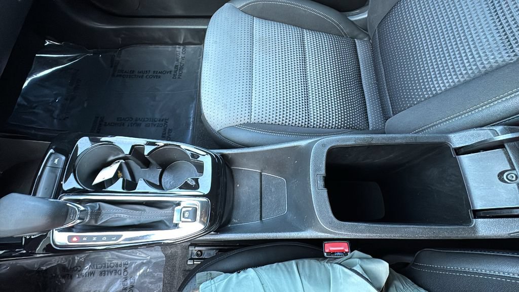 Used 2025 Chevrolet Trax LT FWD image 21